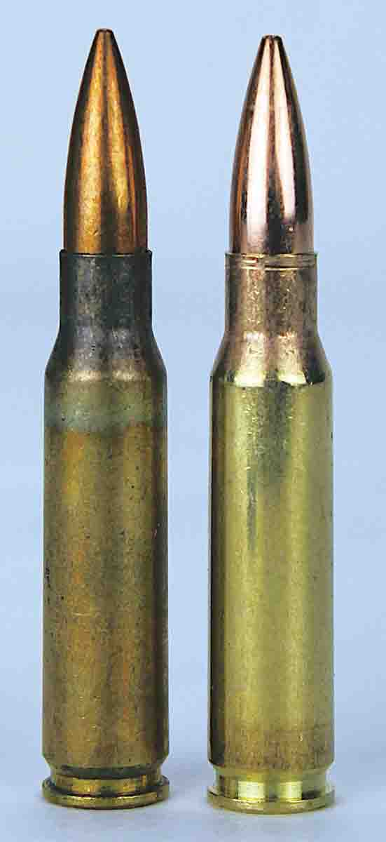 The factory annealing of a military 7.62x51 NATO cartridge (left) is more visible than on a commercial 308 Winchester cartridge (right).